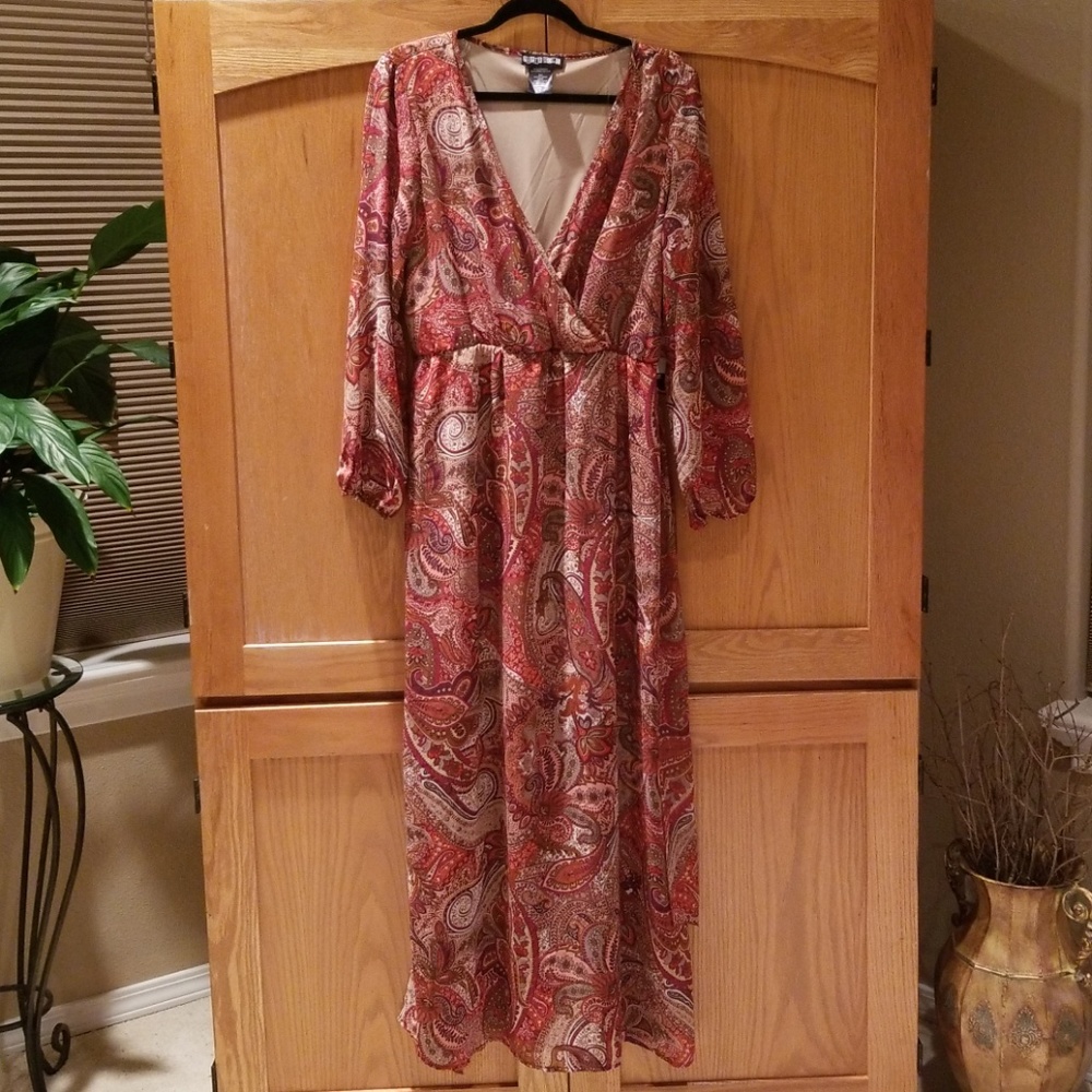 Paper Doll Maxi Dress - Size XL